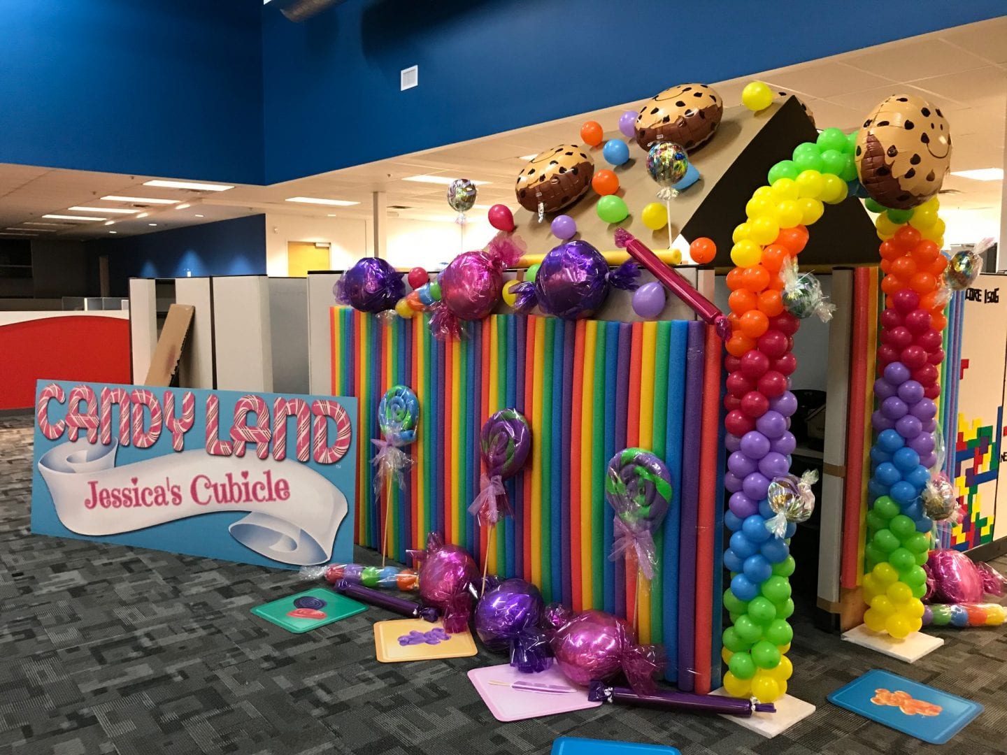 CANDY LAND - 2018 Workspace and Cubicle Contest - Patrick Bet-David